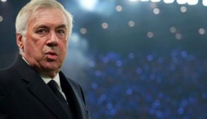Carlo Ancelotti in campo – foto LaPresse – Fattidipallone.it