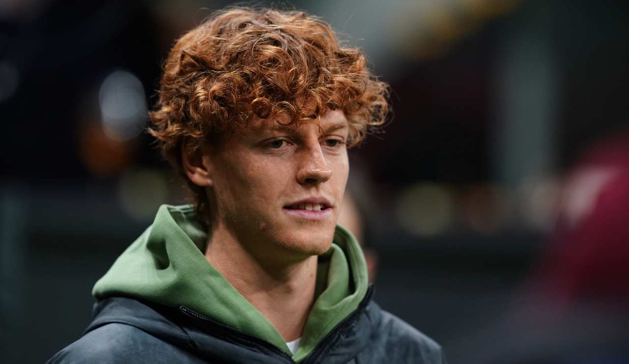 “È giovane e si sta imponendo”: JANNIK SINNER, scacco matto in classifica | Gli rubano il primo posto