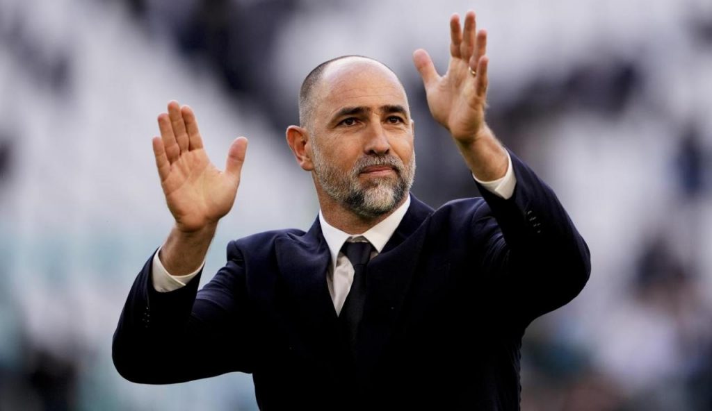 RINNOVO NERO SU BIANCO: ribaltone sulla panchina della Juve | Dall’addio alla decisione di trattenerlo
