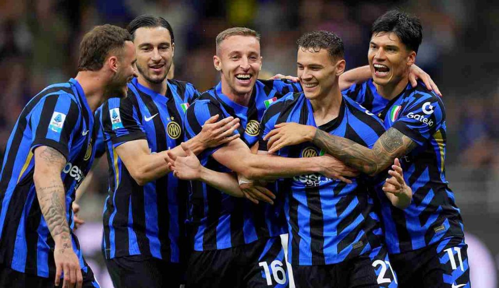 SCONTO SUL CARTELLINO E ADDIO: l’Inter disposto a cedere uno dei suoi calciatori | Volerà in Premier