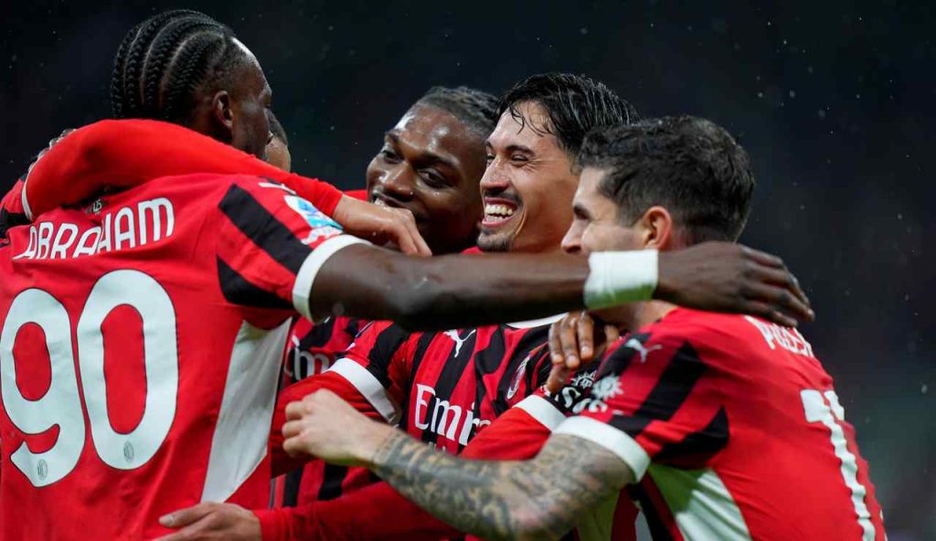 NON POSSIAMO TRATTENERLO: a queste condizioni lascerà il Milan | Lo spogliatoio rossonero comincia a sgretolarsi