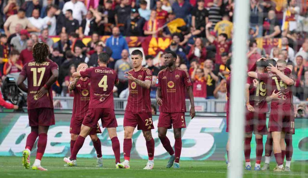 NON ANDRÀ MAI ALLA ROMA: cuore dei tifosi in mille pezzi | Si spegne il sogno di vederlo in panchina